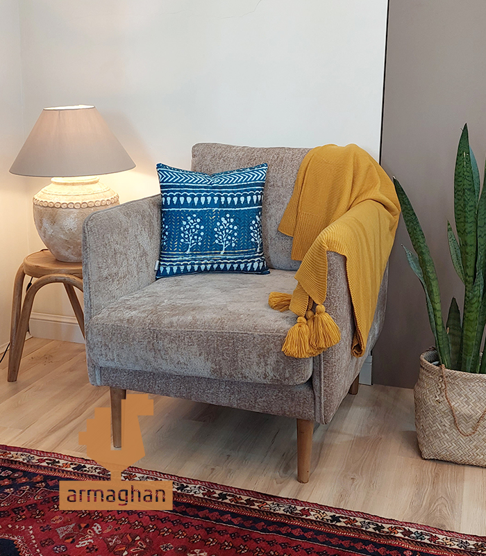 Buying-blue-patterned-cushion-in-Tehran