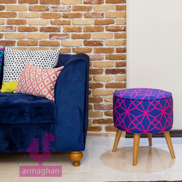 Buying-pouf-with- wooden-base