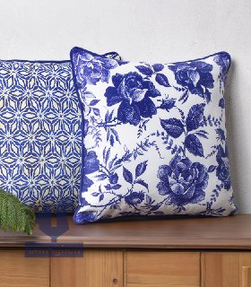 Navy-patterned-cushion