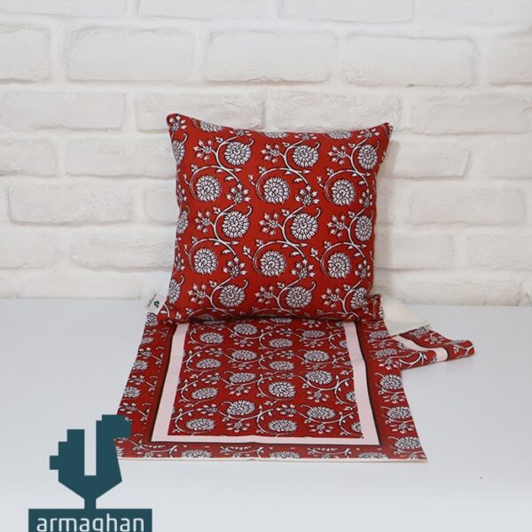 Traditional-design-cushion-and-runner-set