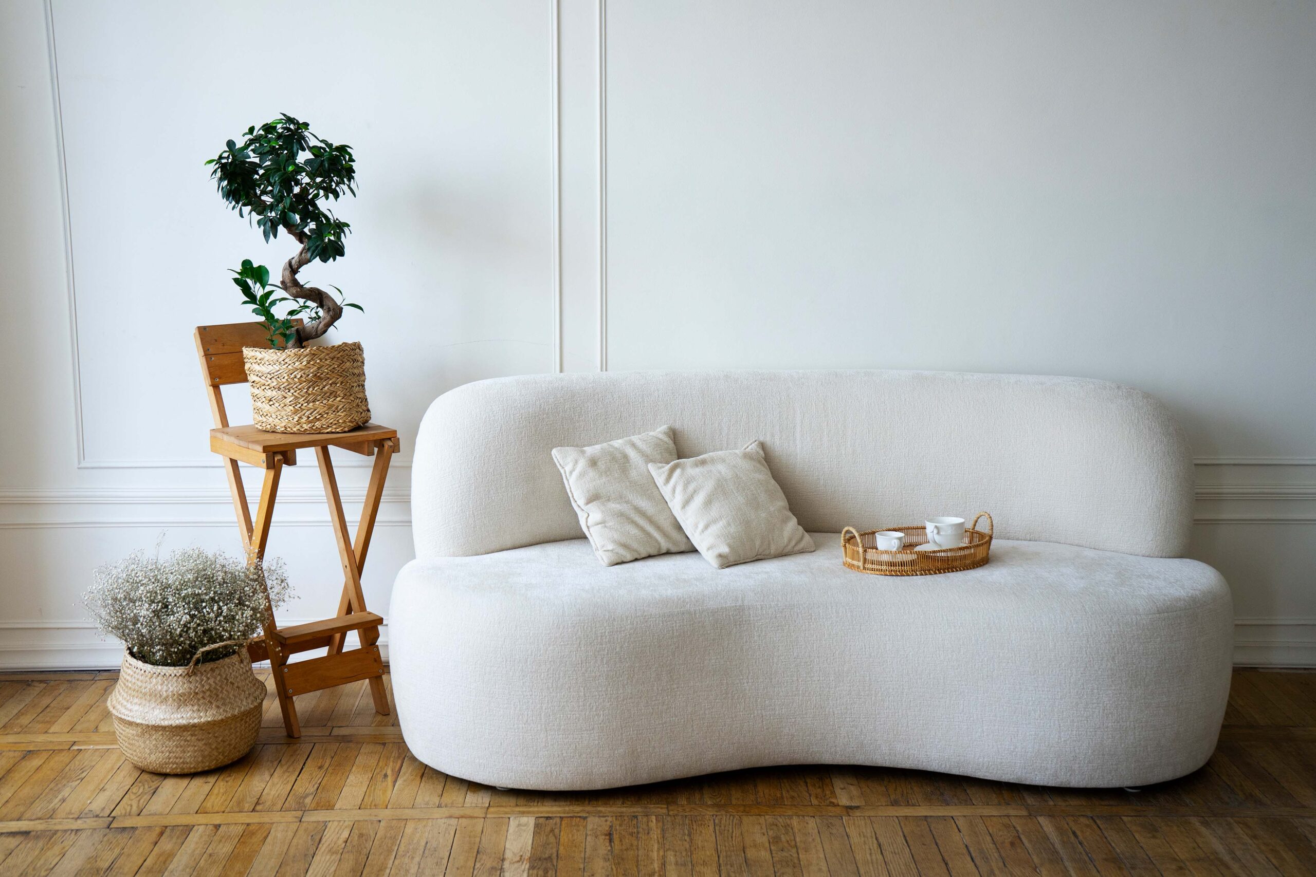 Simple-cushion-for-modern-decoration